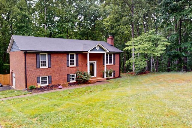 1578 Twin Oaks Drive, King, NC 27021