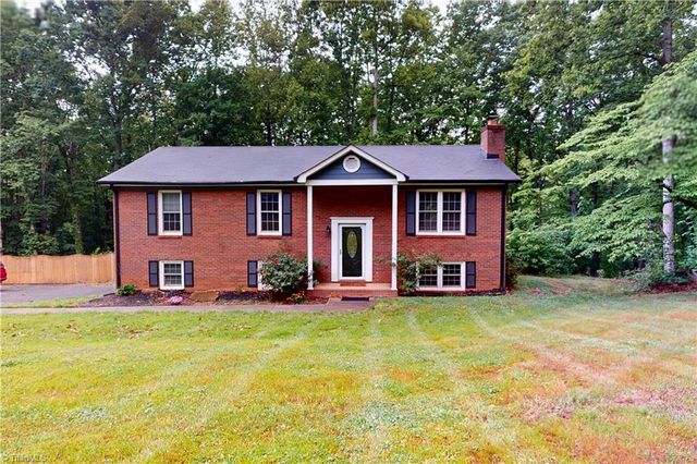 1578 Twin Oaks Drive, King, NC 27021