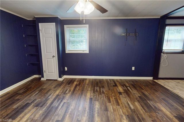 1578 Twin Oaks Drive, King, NC 27021
