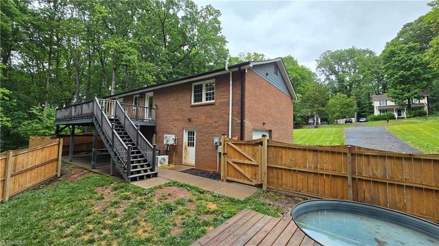 1578 Twin Oaks Drive, King, NC 27021