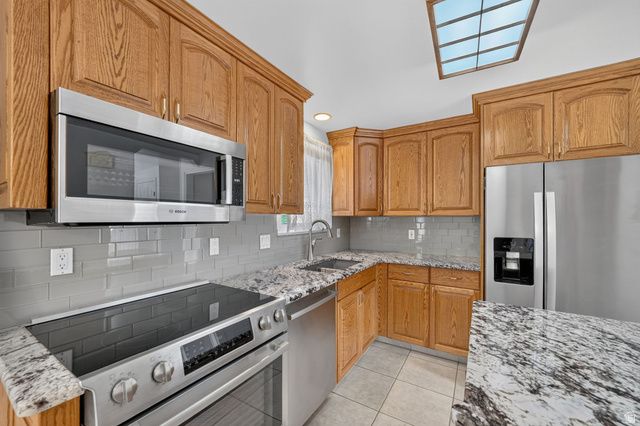 505 COLONIAL AVE, Layton, UT 84041