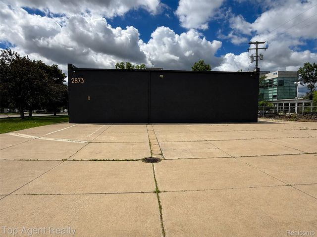 2873 Daley Drive, Troy, MI 48083