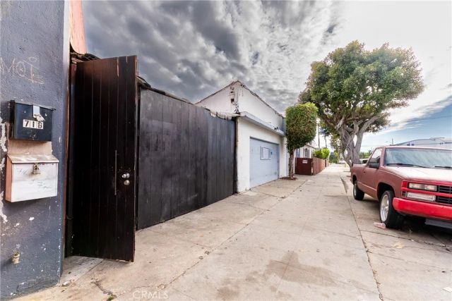 707 E 65th, Inglewood, CA 90302