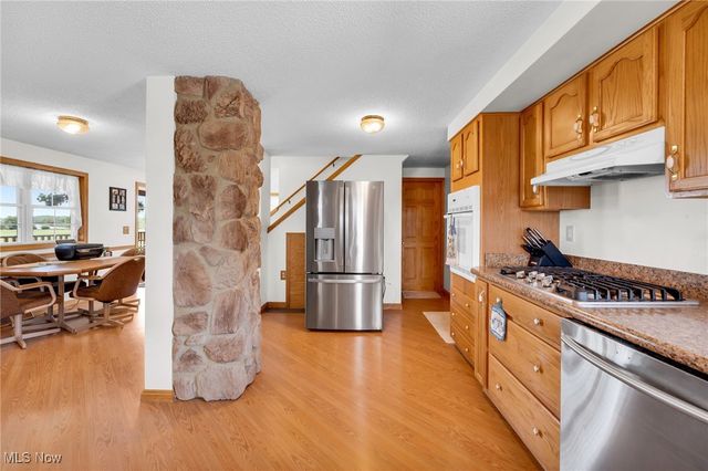 9373 Murray Ridge Road, Elyria, OH 44035