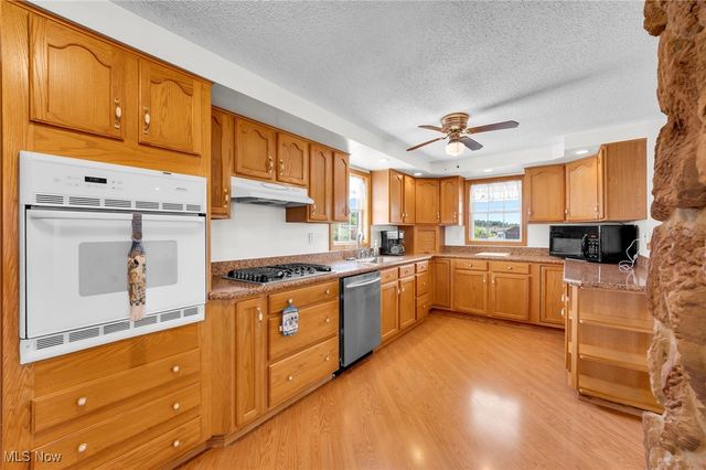 9373 Murray Ridge Road, Elyria, OH 44035