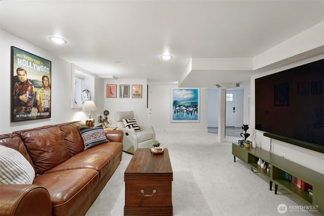 347 29th Avenue, Seattle, WA 98122