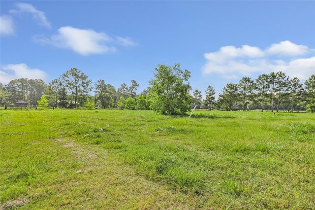 346 County Road 2270, Cleveland, TX 77327