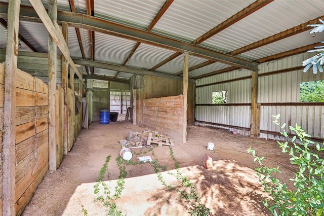 346 County Road 2270, Cleveland, TX 77327