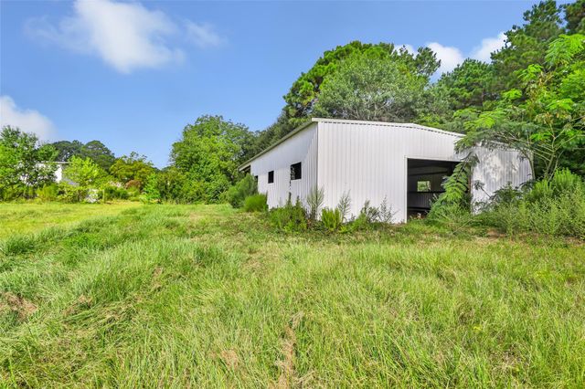346 County Road 2270, Cleveland, TX 77327