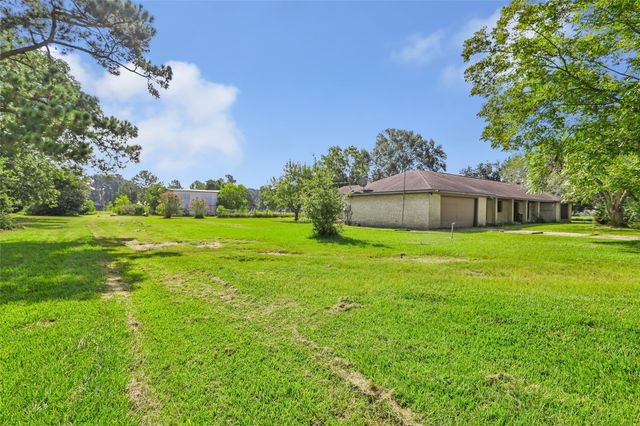 346 County Road 2270, Cleveland, TX 77327