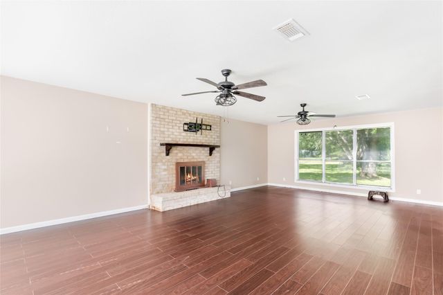 346 County Road 2270, Cleveland, TX 77327