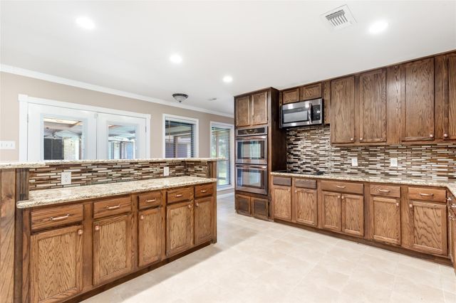 346 County Road 2270, Cleveland, TX 77327