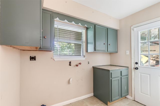 346 County Road 2270, Cleveland, TX 77327