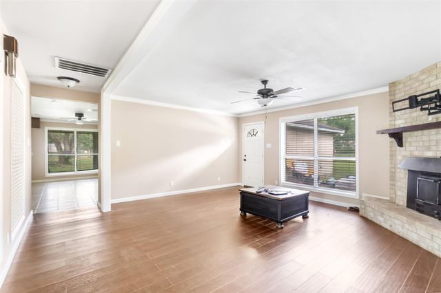 346 County Road 2270, Cleveland, TX 77327