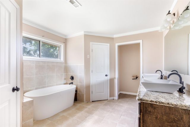 346 County Road 2270, Cleveland, TX 77327