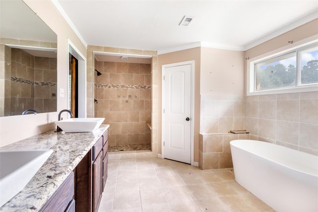 346 County Road 2270, Cleveland, TX 77327