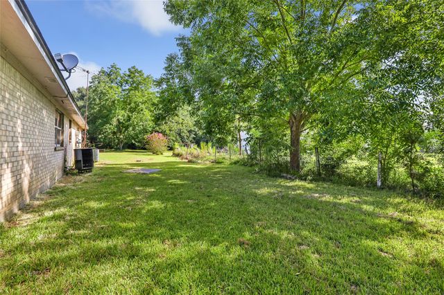 346 County Road 2270, Cleveland, TX 77327