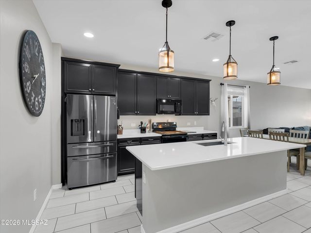 10857 W Sarabella Drive, Marana, AZ 85653