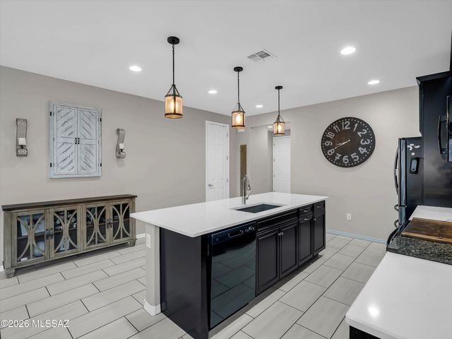 10857 W Sarabella Drive, Marana, AZ 85653