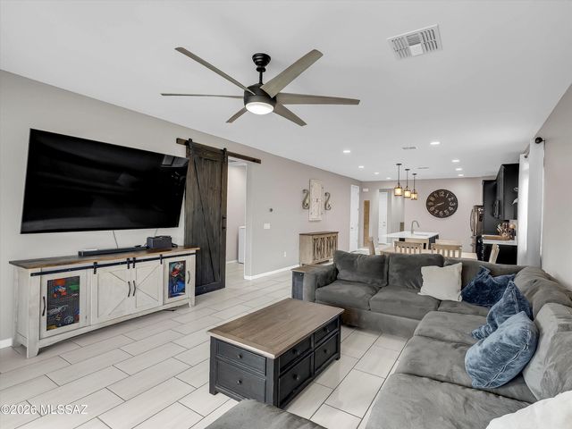 10857 W Sarabella Drive, Marana, AZ 85653