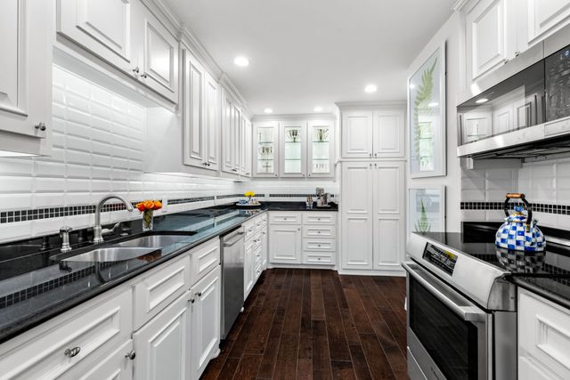 6335 W Northwest Highway 2015, Dallas, TX 75225