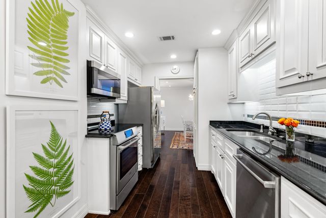 6335 W Northwest Highway 2015, Dallas, TX 75225