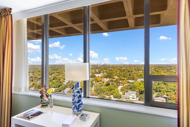 6335 W Northwest Highway 2015, Dallas, TX 75225