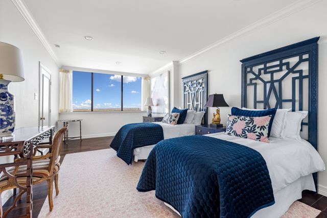 6335 W Northwest Highway 2015, Dallas, TX 75225