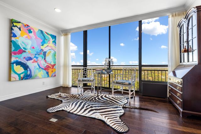 6335 W Northwest Highway 2015, Dallas, TX 75225