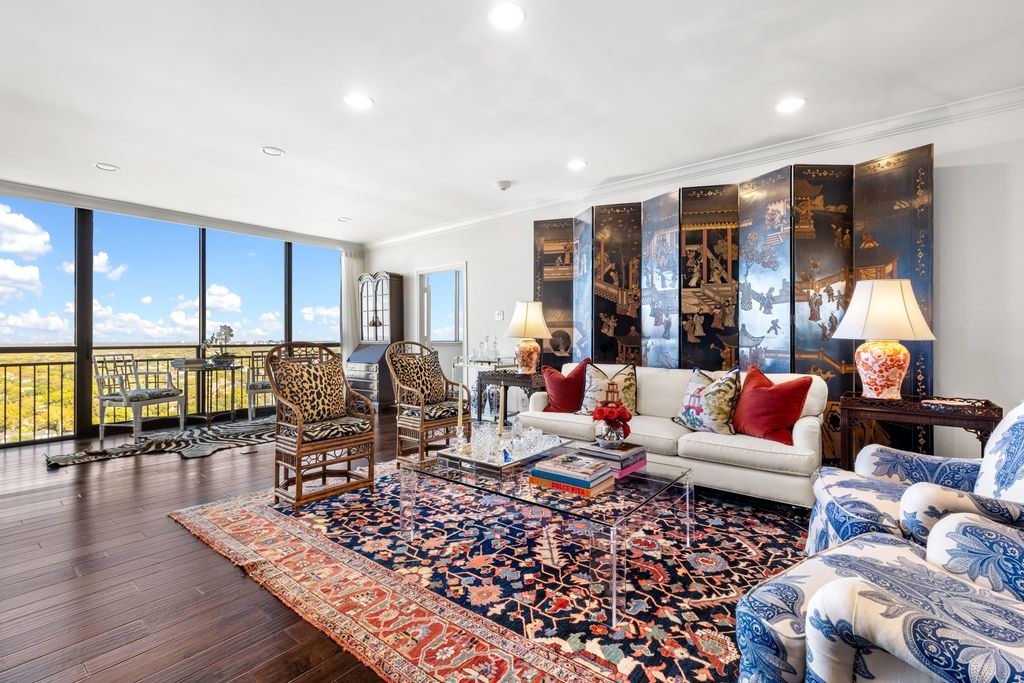 6335 W Northwest Highway 2015, Dallas, TX 75225