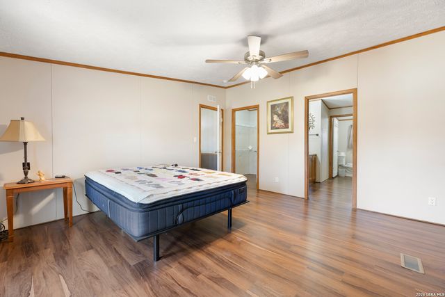 494 County Road 4638, Hondo, TX 78861