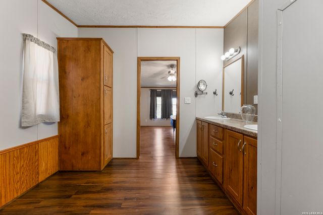 494 County Road 4638, Hondo, TX 78861