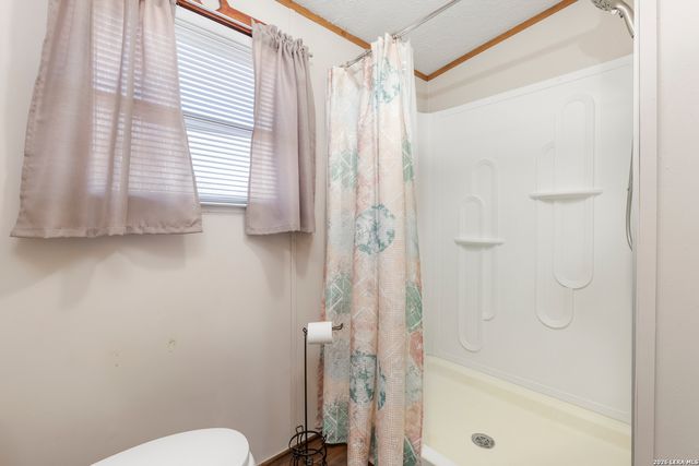 494 County Road 4638, Hondo, TX 78861