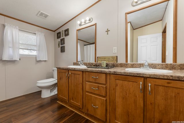 494 County Road 4638, Hondo, TX 78861