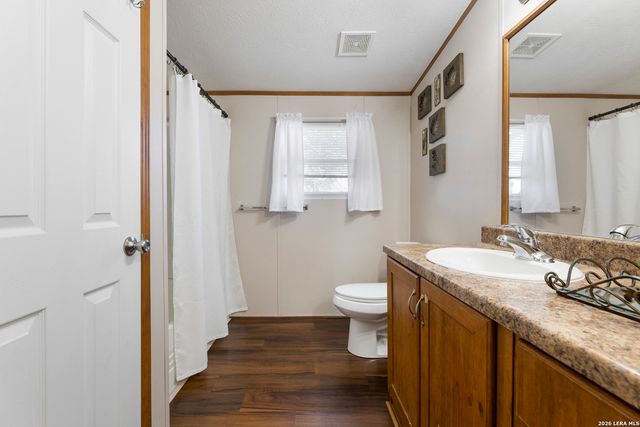 494 County Road 4638, Hondo, TX 78861