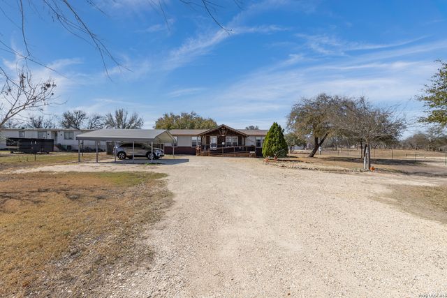 494 County Road 4638, Hondo, TX 78861