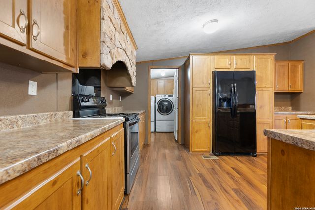 494 County Road 4638, Hondo, TX 78861