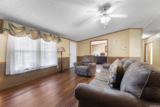 494 County Road 4638, Hondo, TX 78861