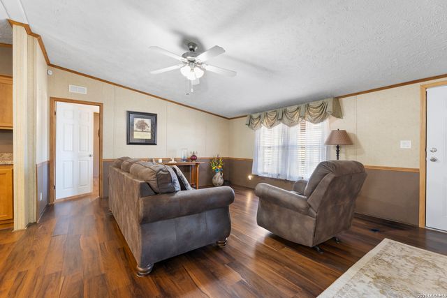 494 County Road 4638, Hondo, TX 78861