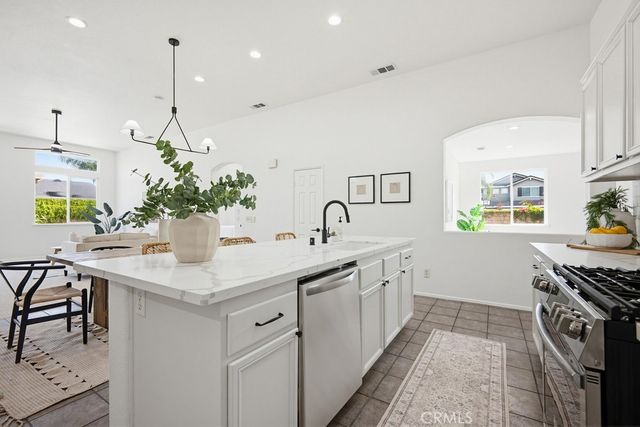 891 E Cottonwood Street, Ontario, CA 91761