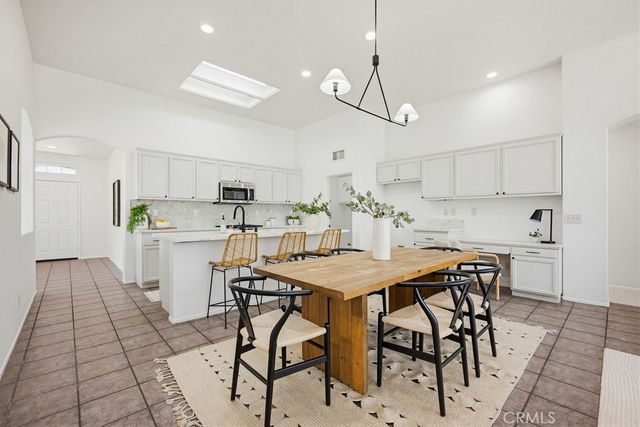 891 E Cottonwood Street, Ontario, CA 91761