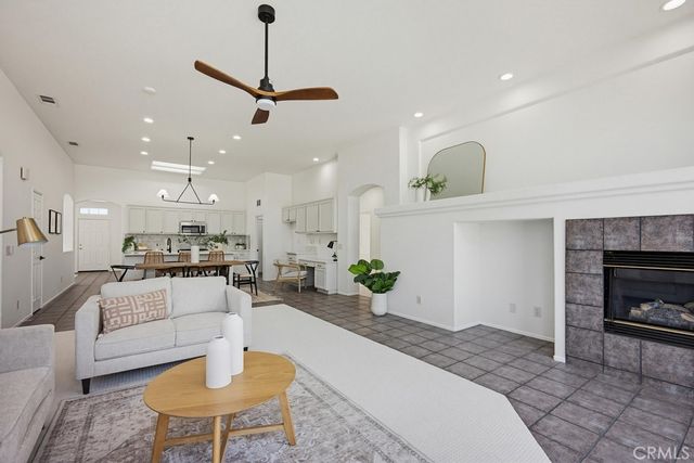 891 E Cottonwood Street, Ontario, CA 91761