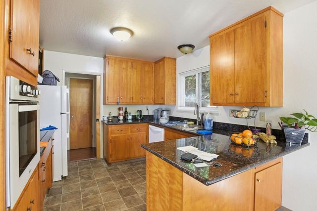 503 W Fox Court, Redwood City, CA 94061