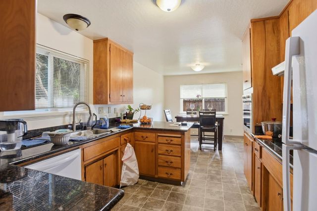 503 W Fox Court, Redwood City, CA 94061