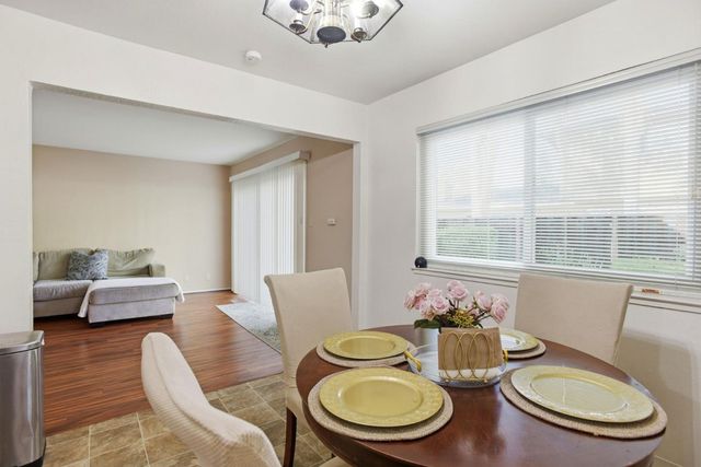 503 W Fox Court, Redwood City, CA 94061