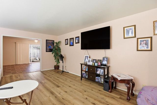 503 W Fox Court, Redwood City, CA 94061