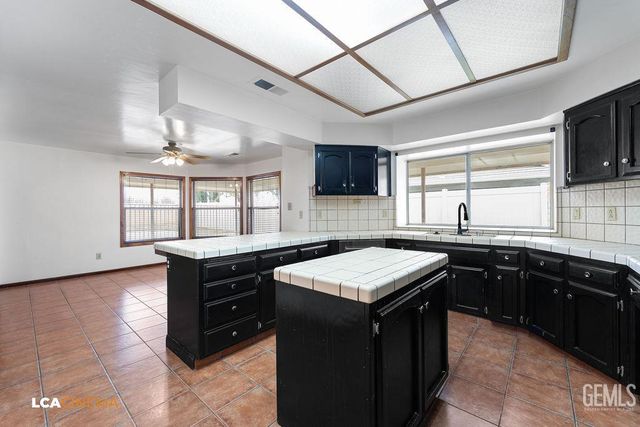 7712 Jensen Avenue, Bakersfield, CA 93308