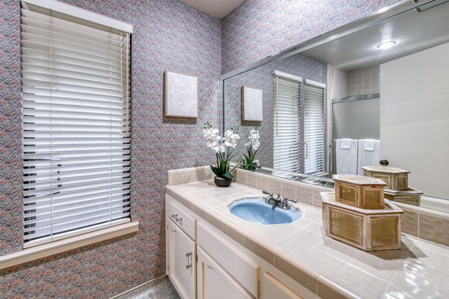 5419 W Judy Avenue, Visalia, CA 93277