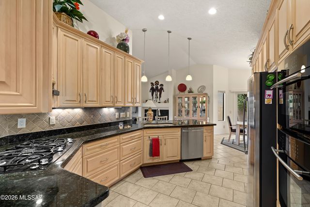 65885 E Desert Ridge Drive, Tucson, AZ 85739