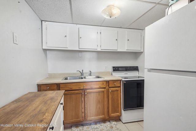 5562 New York 9g, Livingston, NY 12534